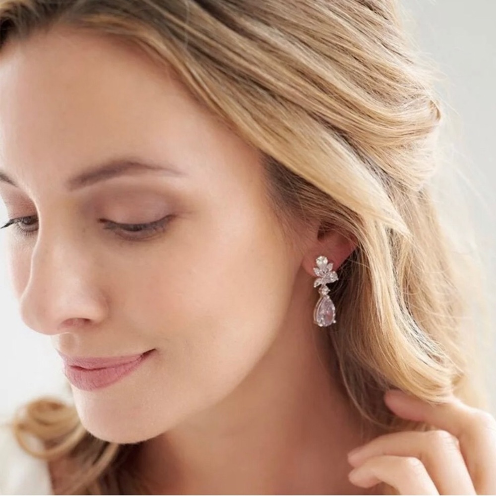 NEW 5g 925 SILVER ORNATE SIMULATED DIAMOND LEAF EVENT PEAR DROP EARRINGS - Picture 5 of 5